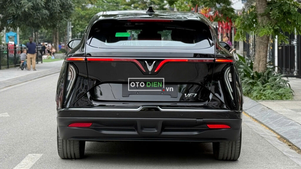 
													VinFast VF7 Plus 2024 mua pin cũ – 11000 km full														