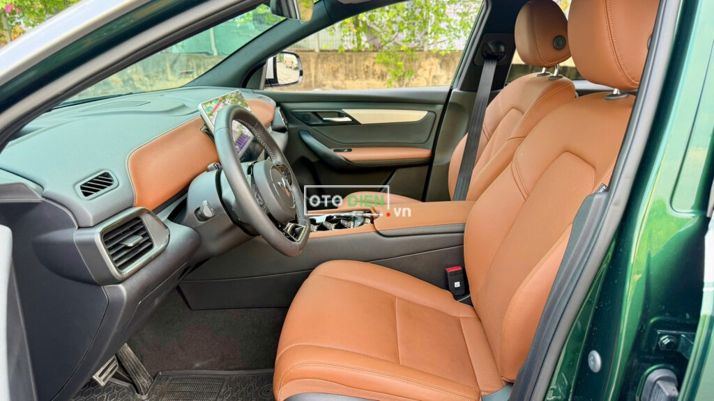 
													VinFast VF8 Plus 2024 mua pin CATL lướt – 7000 km full														