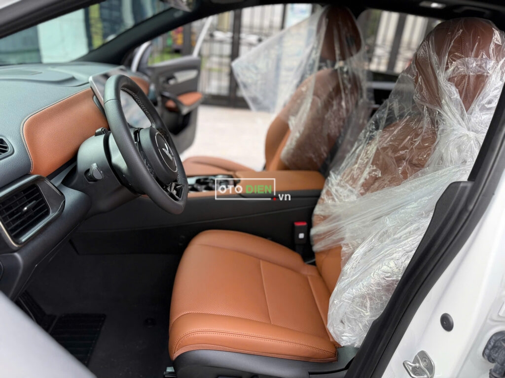 
													VinFast VF8 Plus 2024 mua pin CATL lướt – 300 km full														