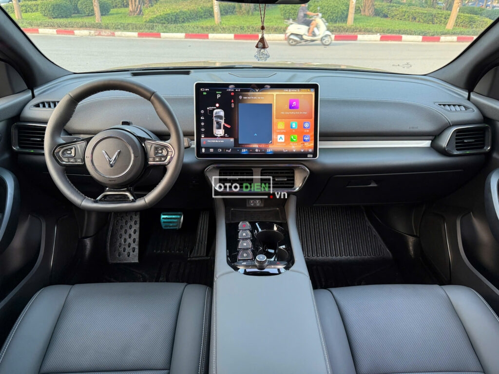 
													VinFast VF8 Plus 2024 mua pin CATL lướt – 500 km full														