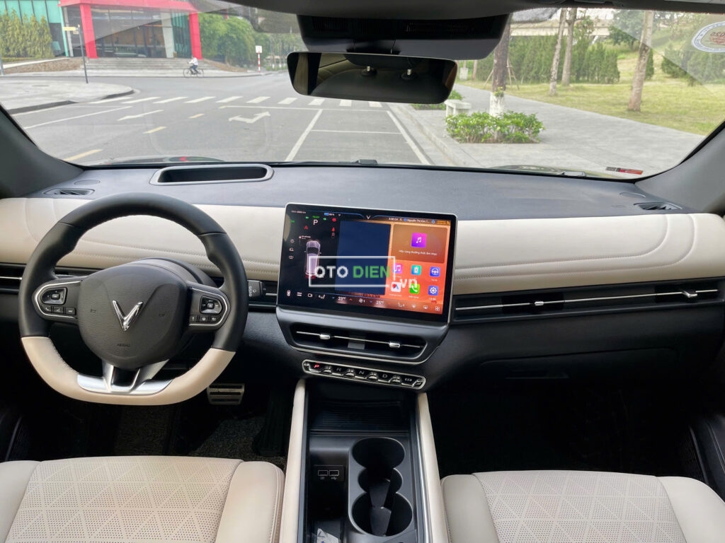 
													VinFast VF7 Plus 2024 mua pin cũ – 17000 km full														