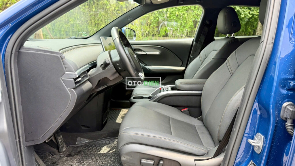 
													VinFast VF6 Plus 2024 mua pin cũ – 30000 km full														