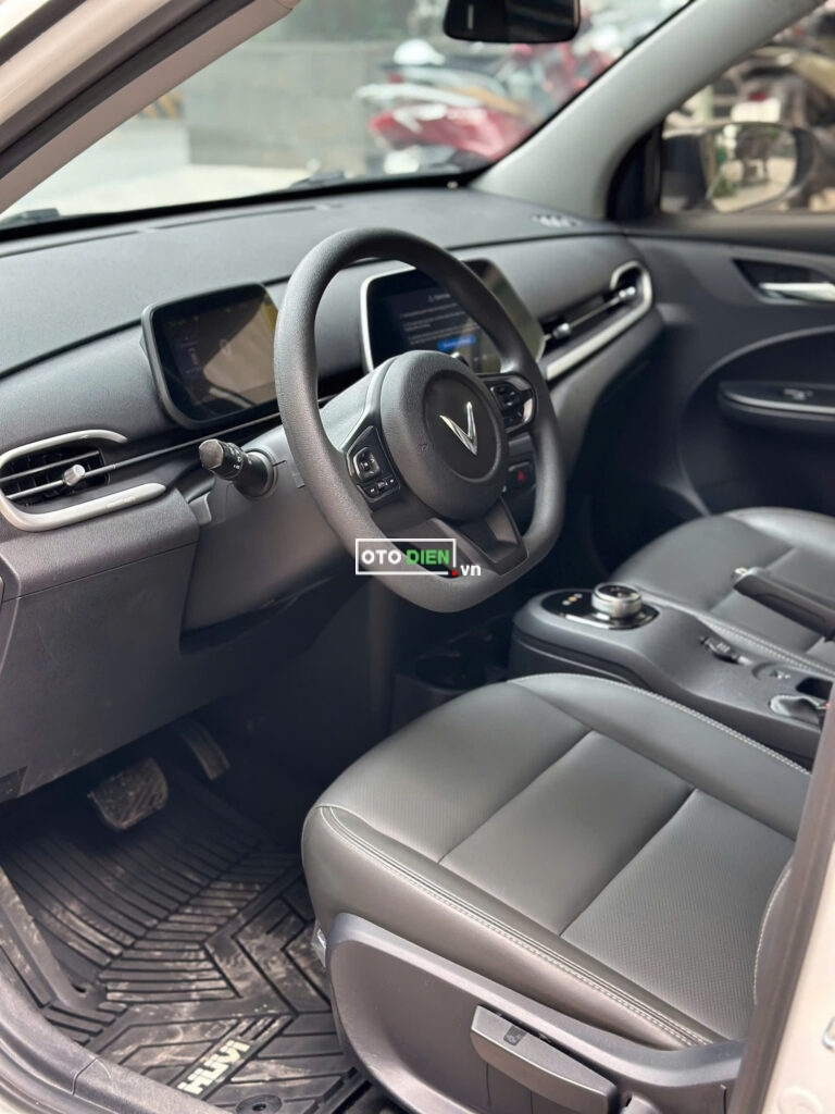 
													VinFast VF5 Plus 2023 mua pin cũ – 40000 km full														