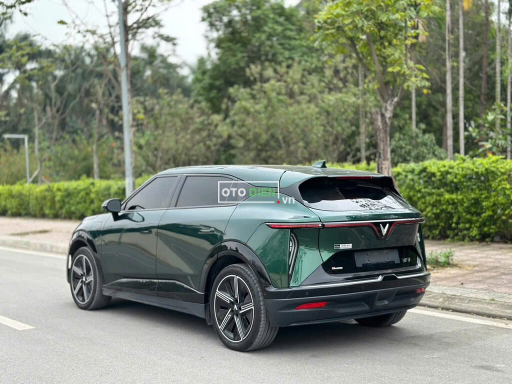 
													VinFast VF7 Plus 2024 mua pin lướt – 9000 km full														