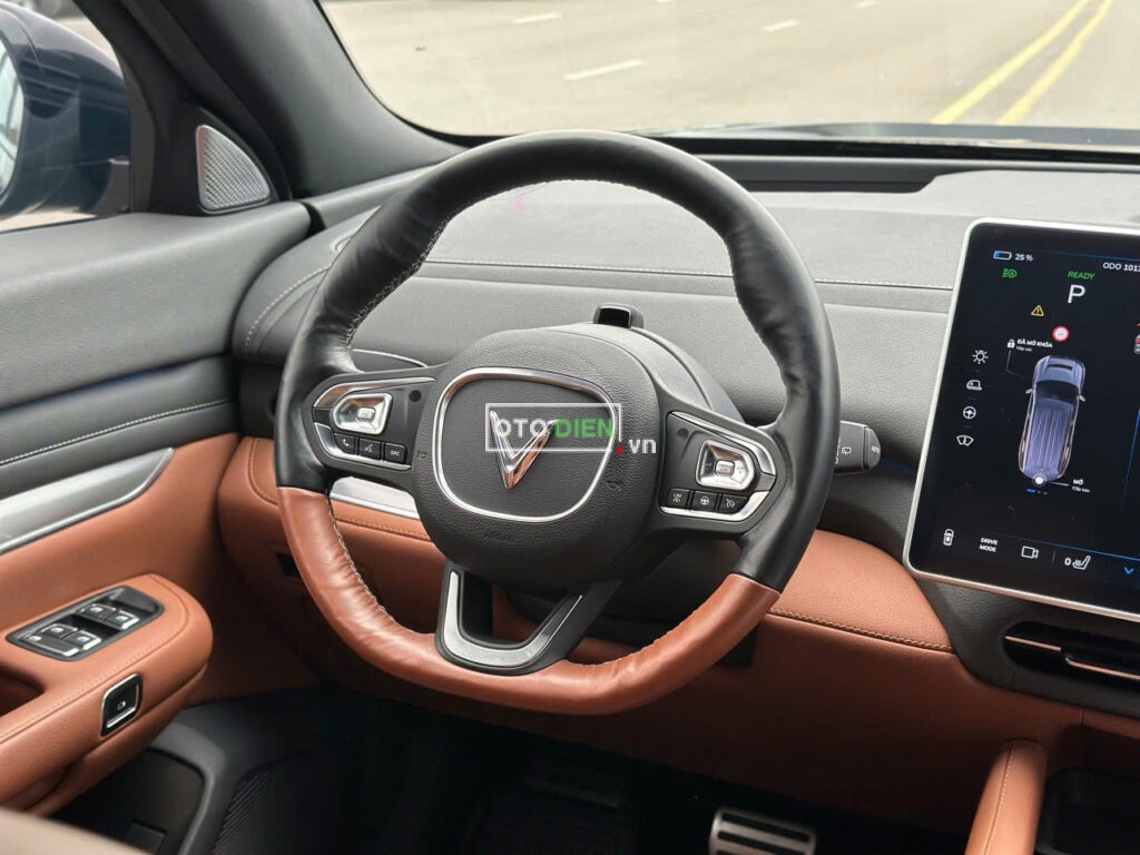 
													VinFast VF9 Plus 2024 mua pin CATL lướt – 5000 km full														