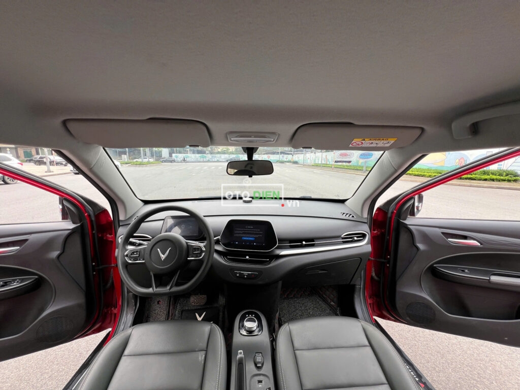 
													VinFast VF5 Plus 2023 mua pin cũ – 24000 km full														
