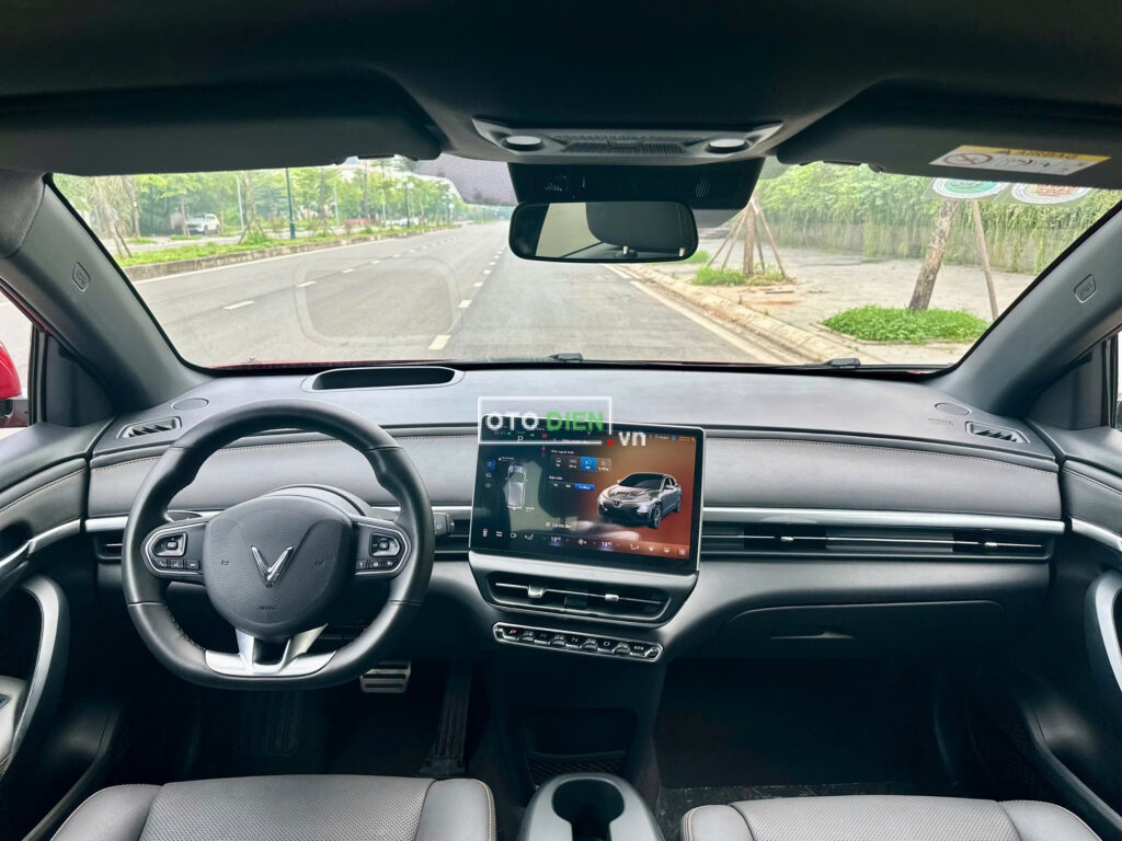
													VinFast VF6 Plus 2024 mua pin cũ – 15000 km full														