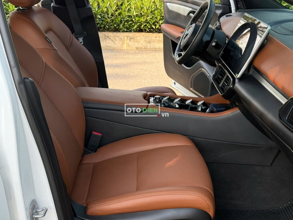 
													VinFast VF8 Plus 2023 thuê pin tp cũ – 30000 km full														