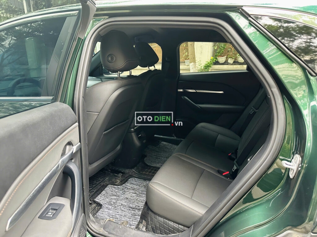 
													VinFast VF6 Plus 2024 mua pin cũ – 19000 km full														