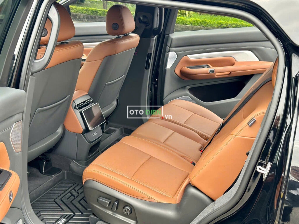 
													VinFast VF9 Plus 2024 mua pin CATL lướt – 5000 km full														
