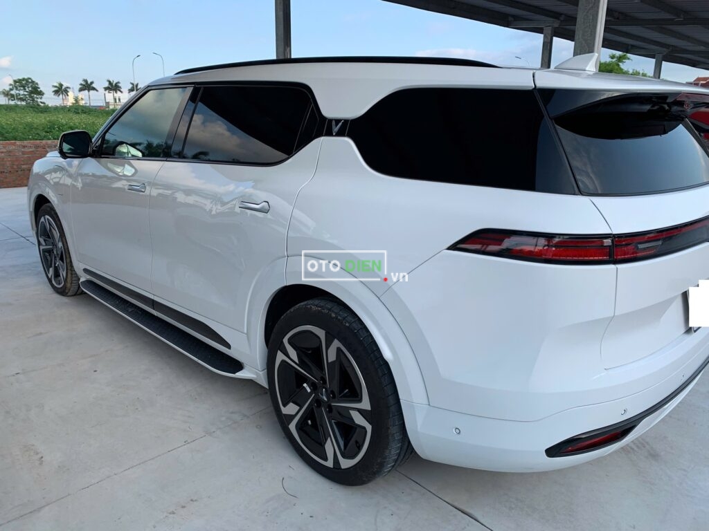 
													VinFast VF9 Plus 2024 lướt – 730 km full														