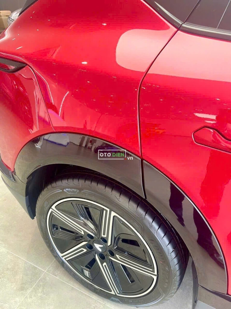 
													VinFast VF7 Plus 2024 mua pin lướt – 1000 km full														