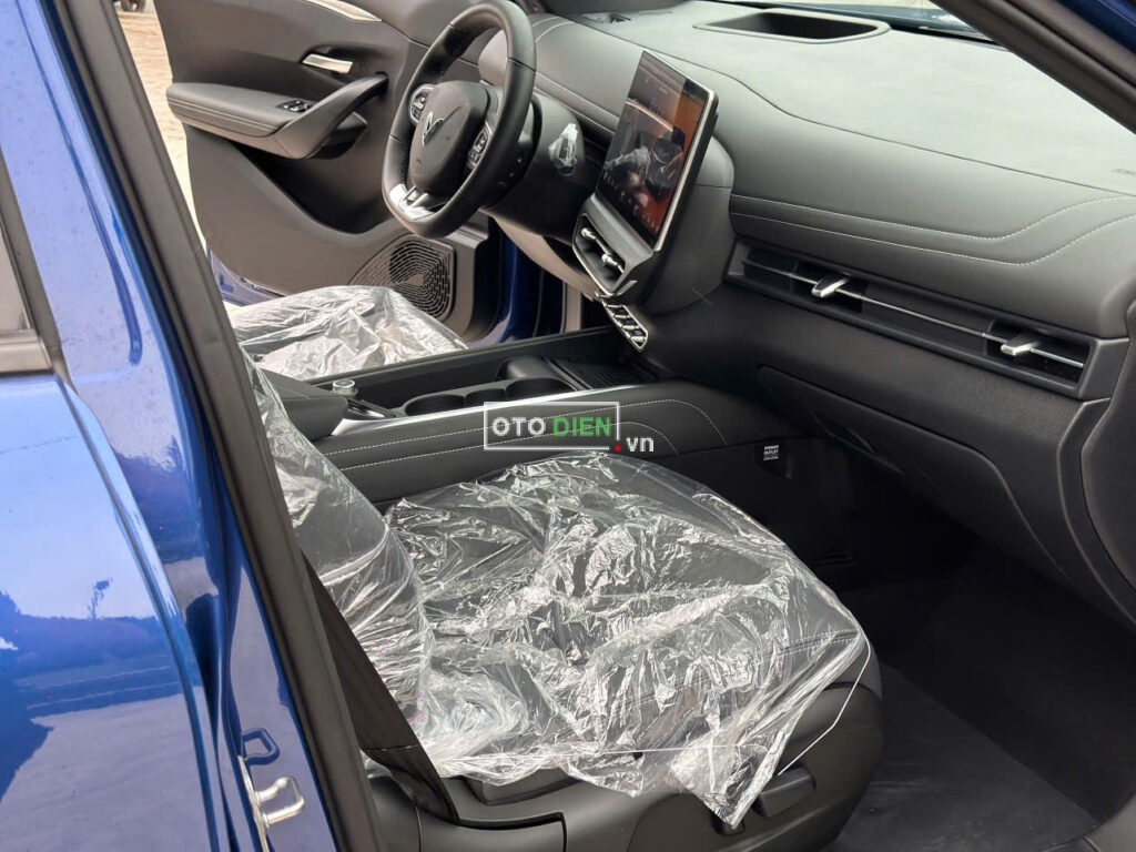 
													VinFast VF7 Plus 2024 mua pin lướt – 5000 km full														