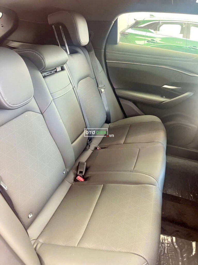 
													VinFast VF7 Plus 2024 mua pin lướt – 1000 km full														