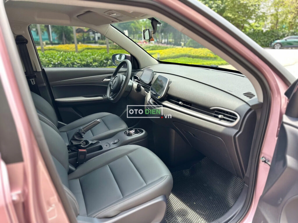 
													VinFast VF5 Plus 2024 mua pin lướt – 2700 km full														