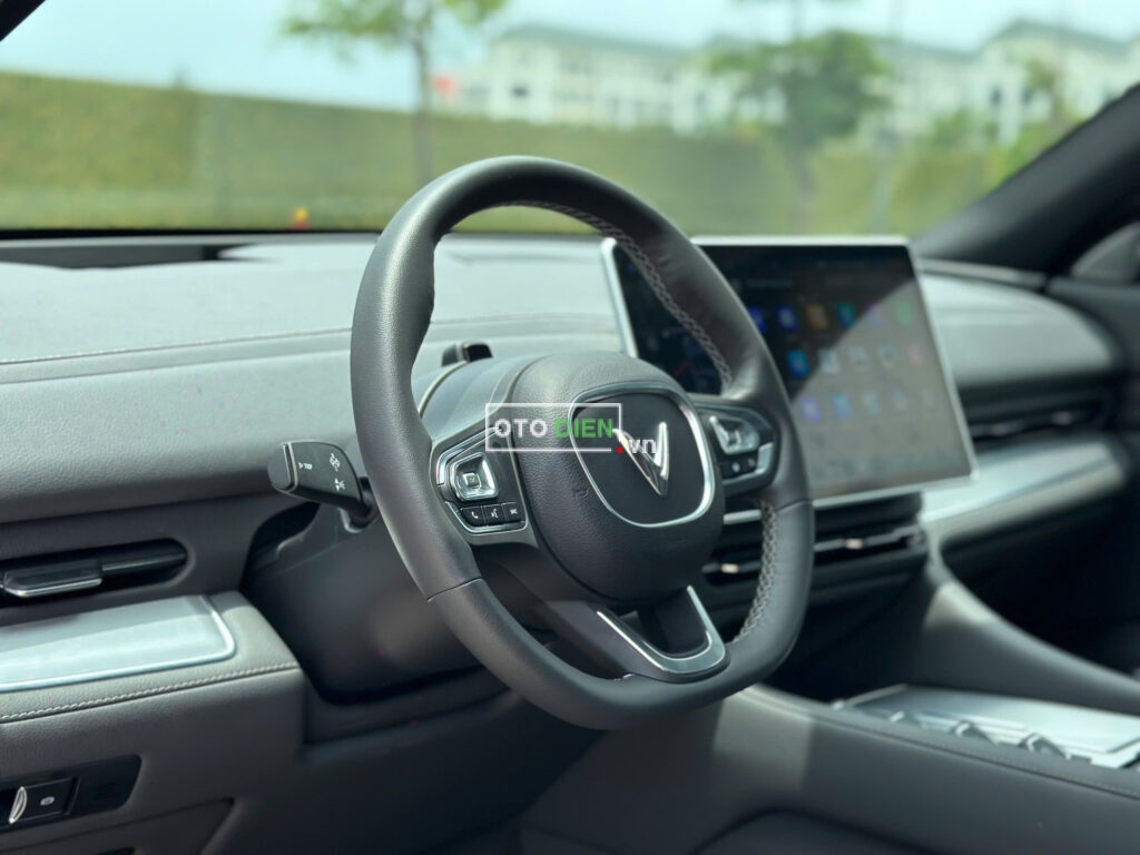 
													VinFast VF9 Plus 2024 mua pin CATL lướt – 3000 km full														