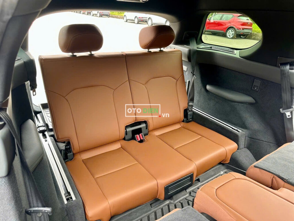 
													VinFast VF9 Plus 2024 mua pin CATL lướt – 5000 km full														
