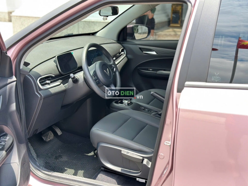 
													VinFast VF5 Plus 2024 mua pin lướt – 2700 km full														