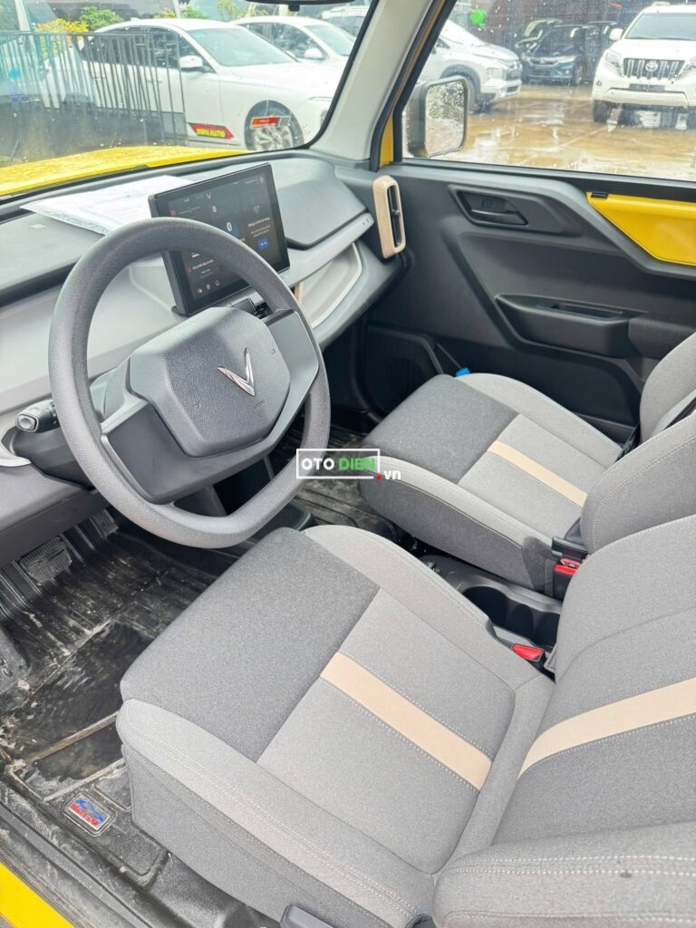 
													Vinfast VF3 Vàng Nóc Trắng 2024 full														
