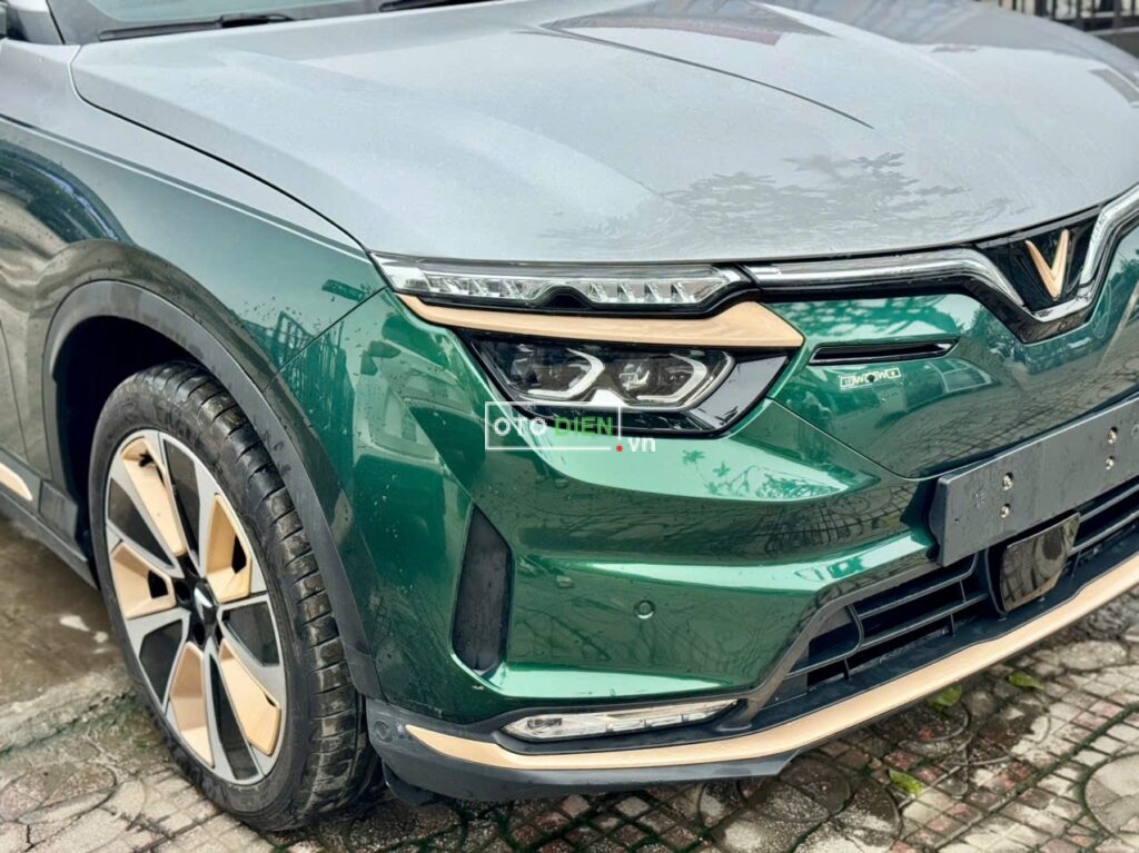 
													VinFast VF8 Plus Hoả Long 2024 cũ – 11000 km full														