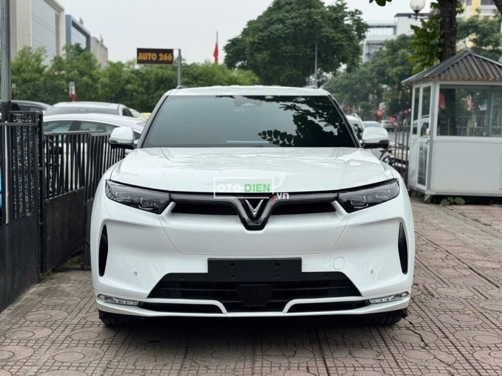 
												VinFast VF9 Plus 2025 lướt – 54 km full												