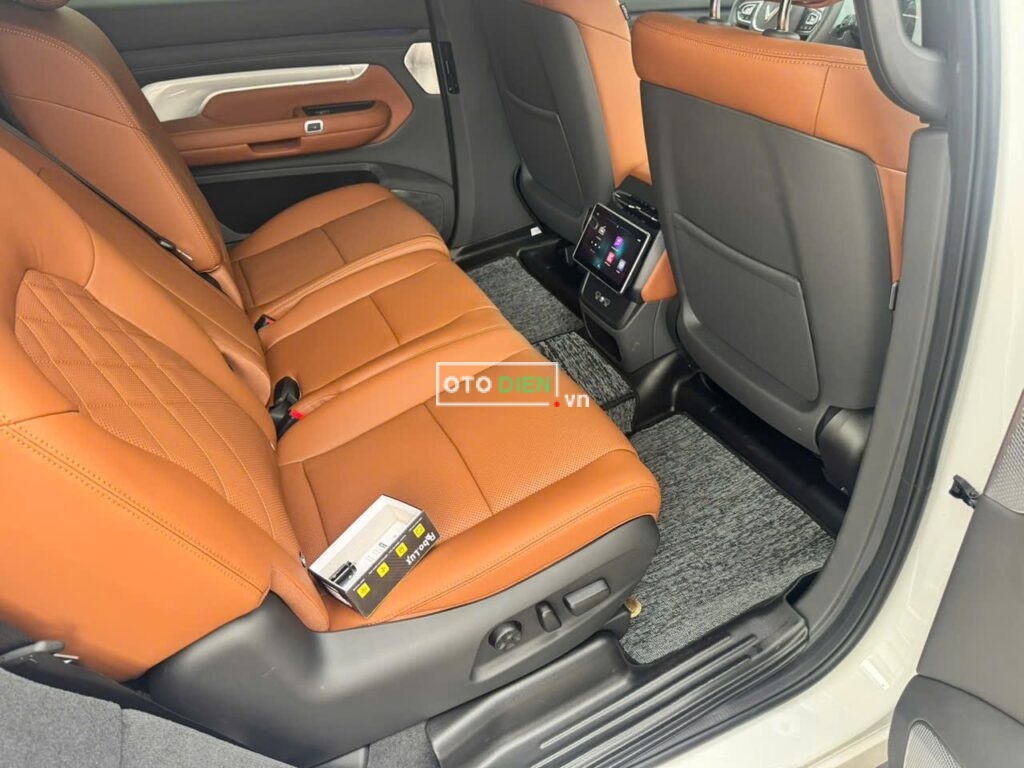 
													VinFast VF9 Plus 2025 lướt – 54 km full														