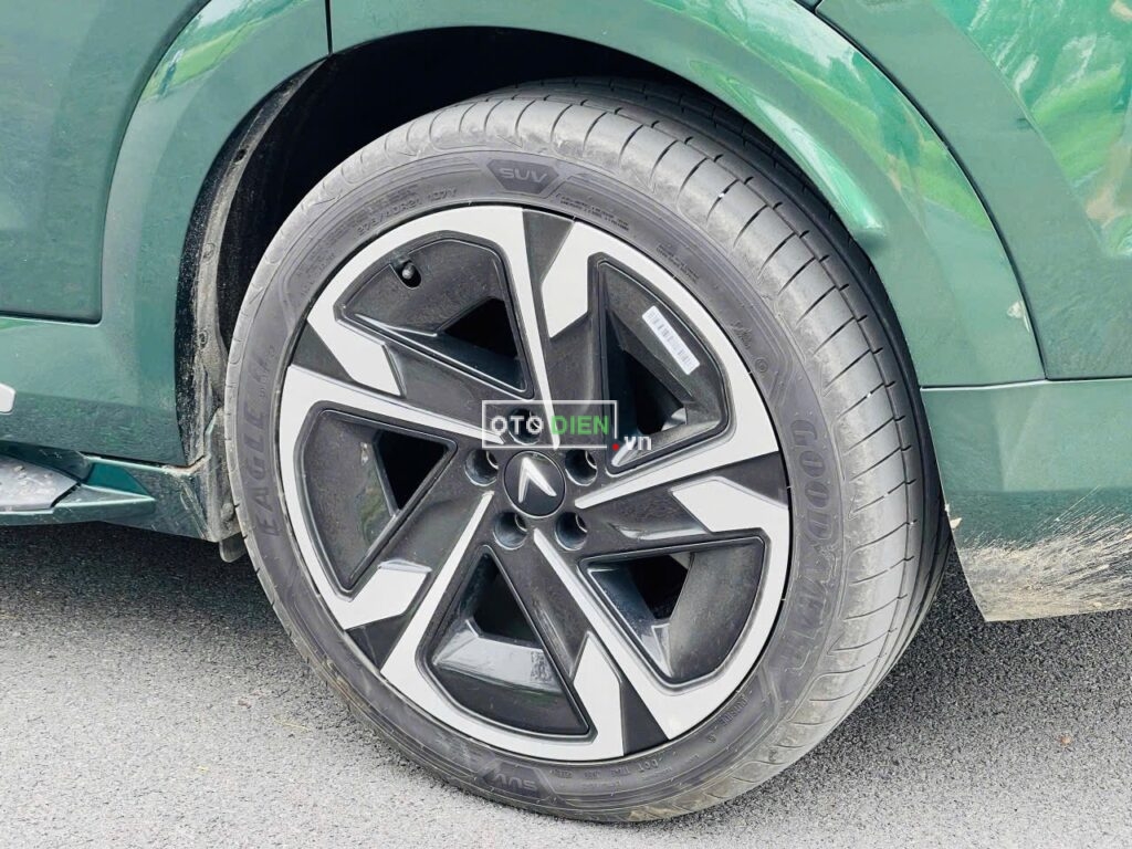 
													VinFast VF9 Plus 2024 cũ – 12000 km full														
