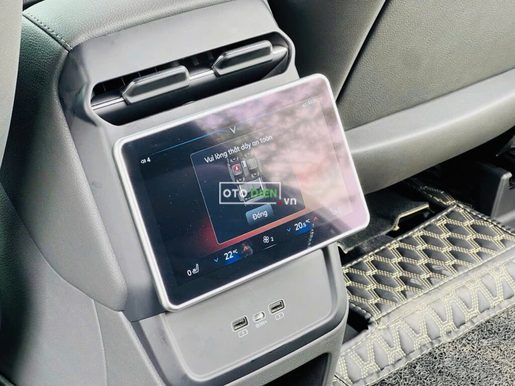 
													VinFast VF9 Plus 2024 cũ – 12000 km full														
