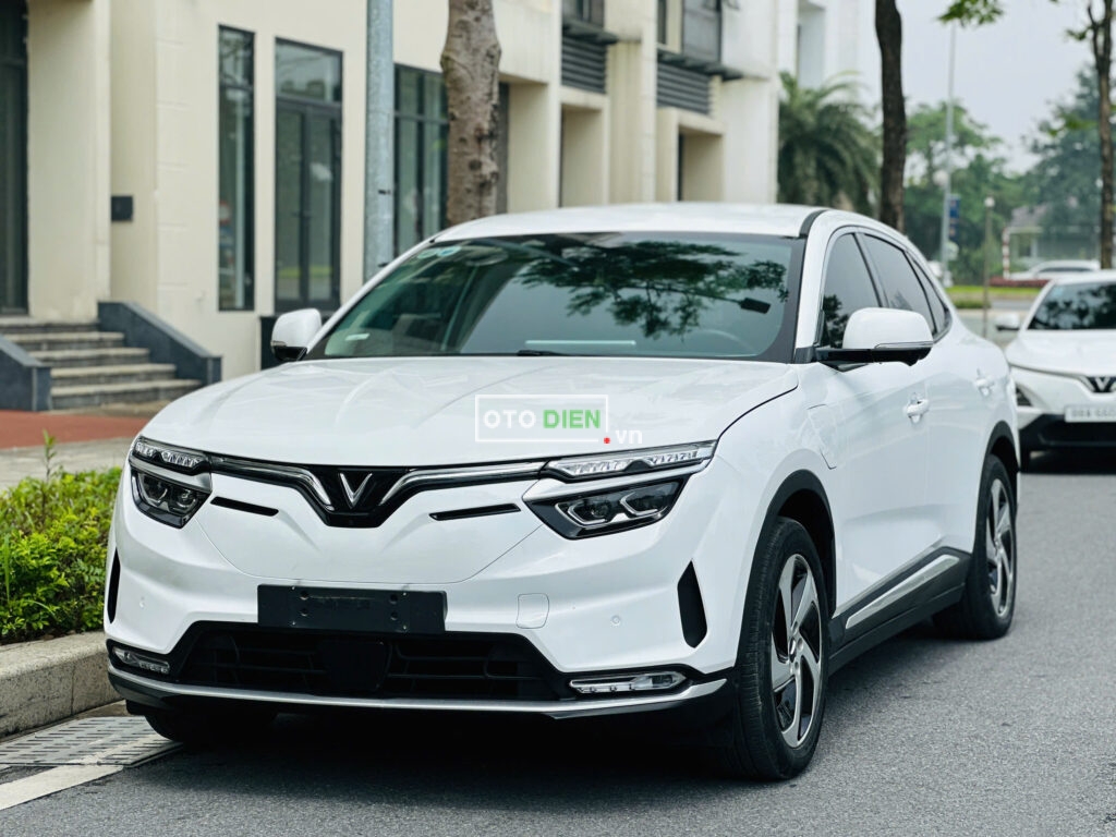 
													VinFast VF8 Eco 2022 mua pin cũ – 36000 km full														