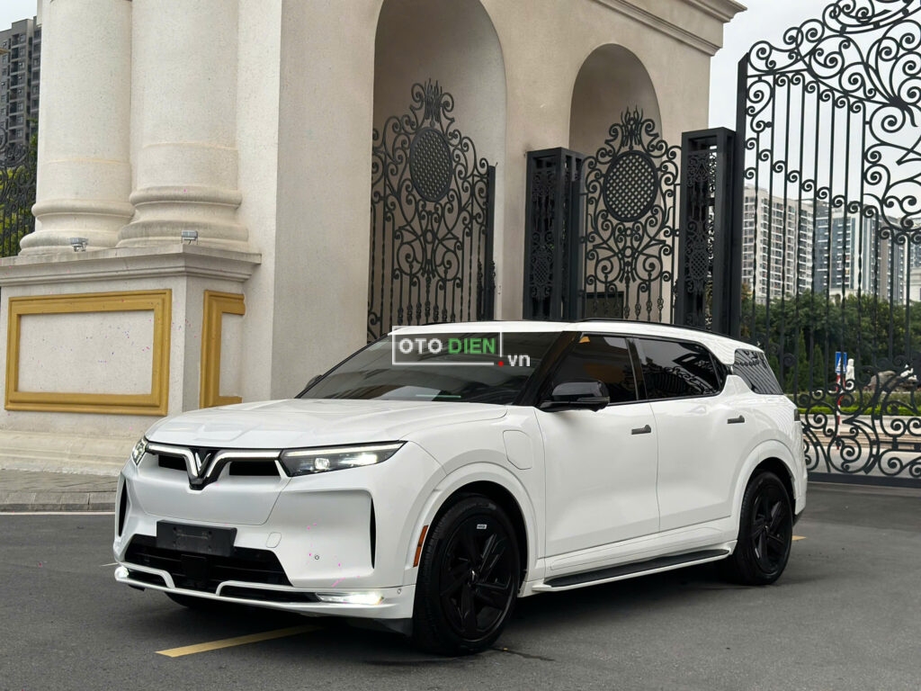 
													VinFast VF9 Plus 2023 thuê pin cũ – 30000 km full														