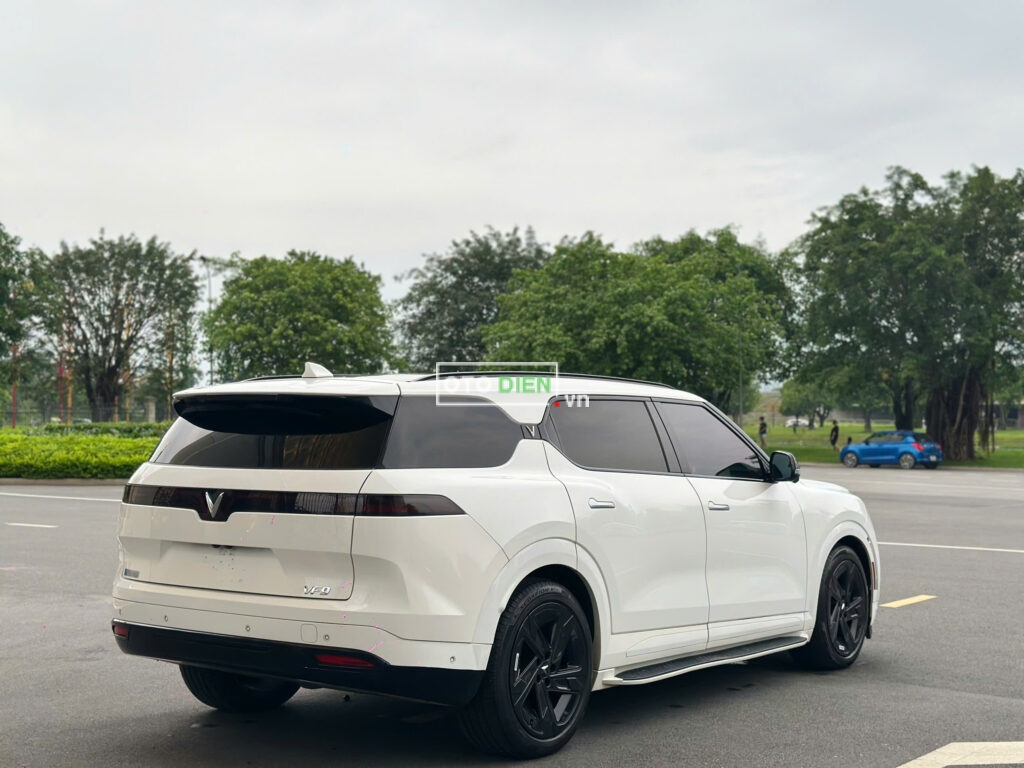 
													VinFast VF9 Plus 2023 thuê pin cũ – 30000 km full														