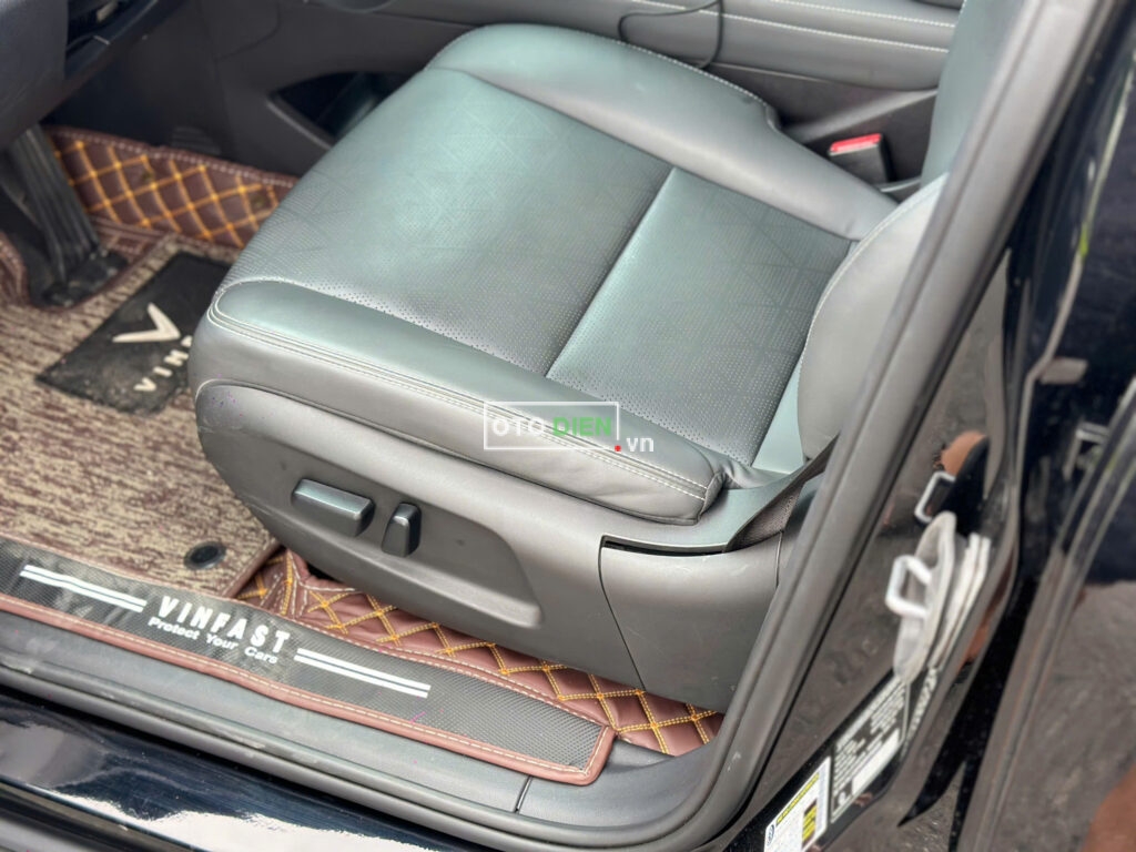
													VinFast VF7 Plus 2024 mua pin cũ – 20000 km full														