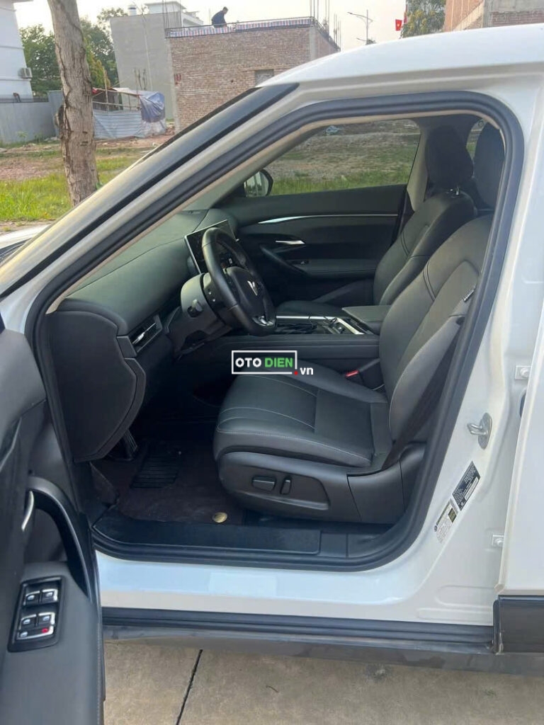 
													VinFast VF7 S 2024 mua pin cũ – 20000 km full														