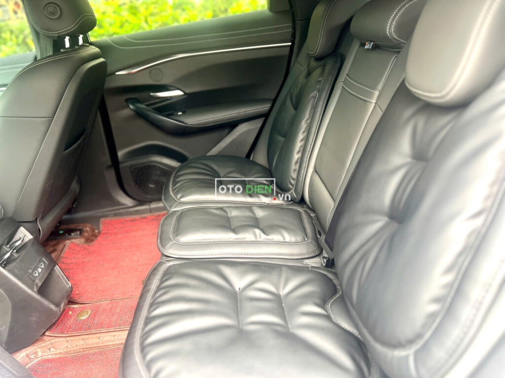 
													VinFast VF7 Plus 2024 thuê pin lướt – 8000 km full														