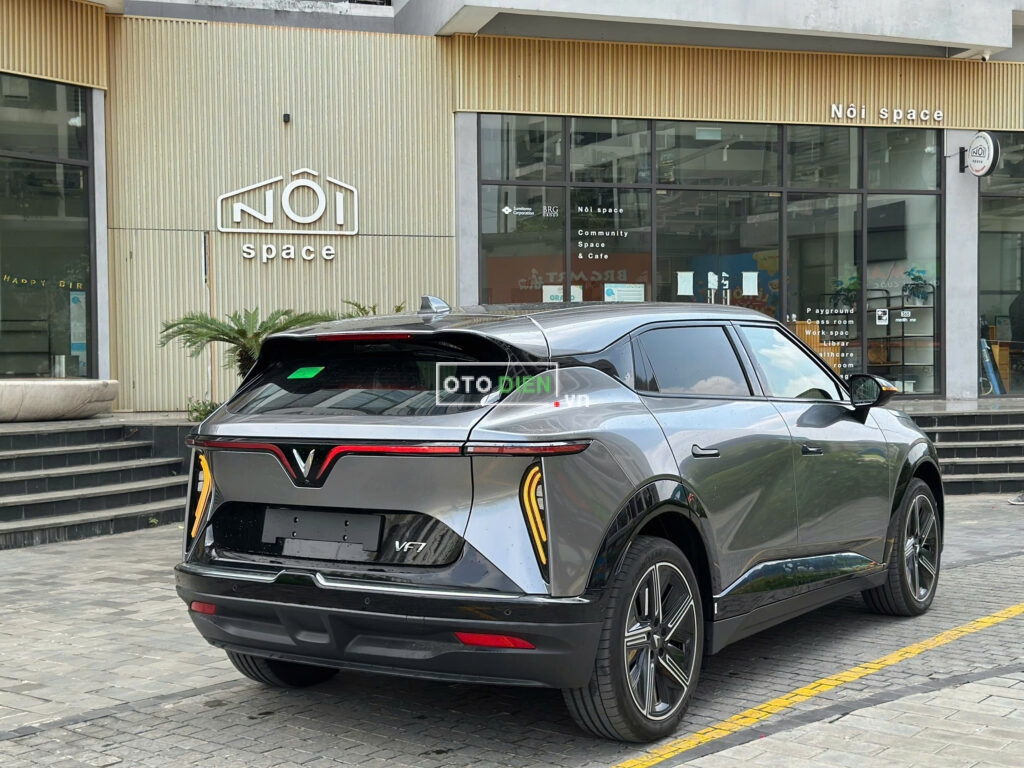 
													VinFast VF7 Plus 2024 mua pin lướt – 80 km full														