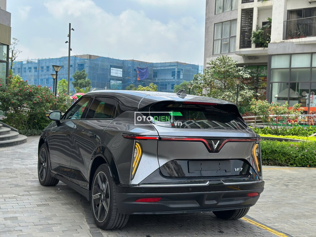 
													VinFast VF7 Plus 2024 mua pin lướt – 80 km full														