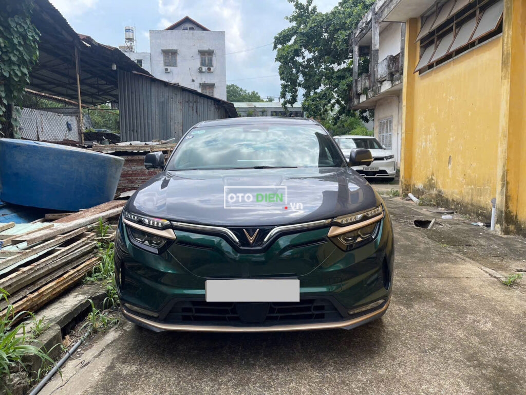 
												VinFast VF8 2024 cũ – 12000 km full												
