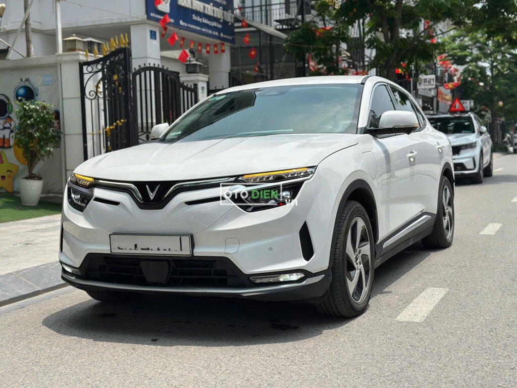 
												VinFast VF8 Eco 2023 cũ – 32000 km full												
