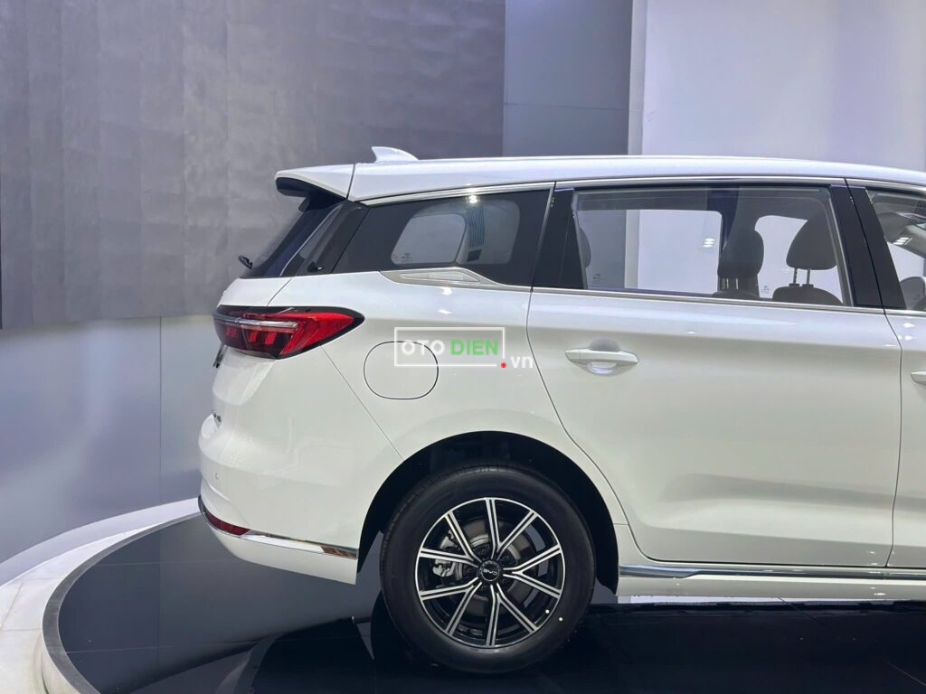 
													BYD M6 2025 TRẢ TRƯỚC CHỈ TỪ 151 TRIỆU ĐỒNG full														