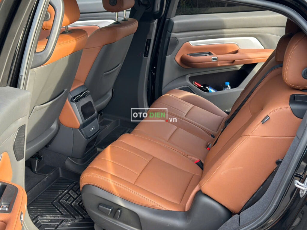 
													VinFast VF9 Plus 2023 thuê pin CATL cũ – 20000 km full														