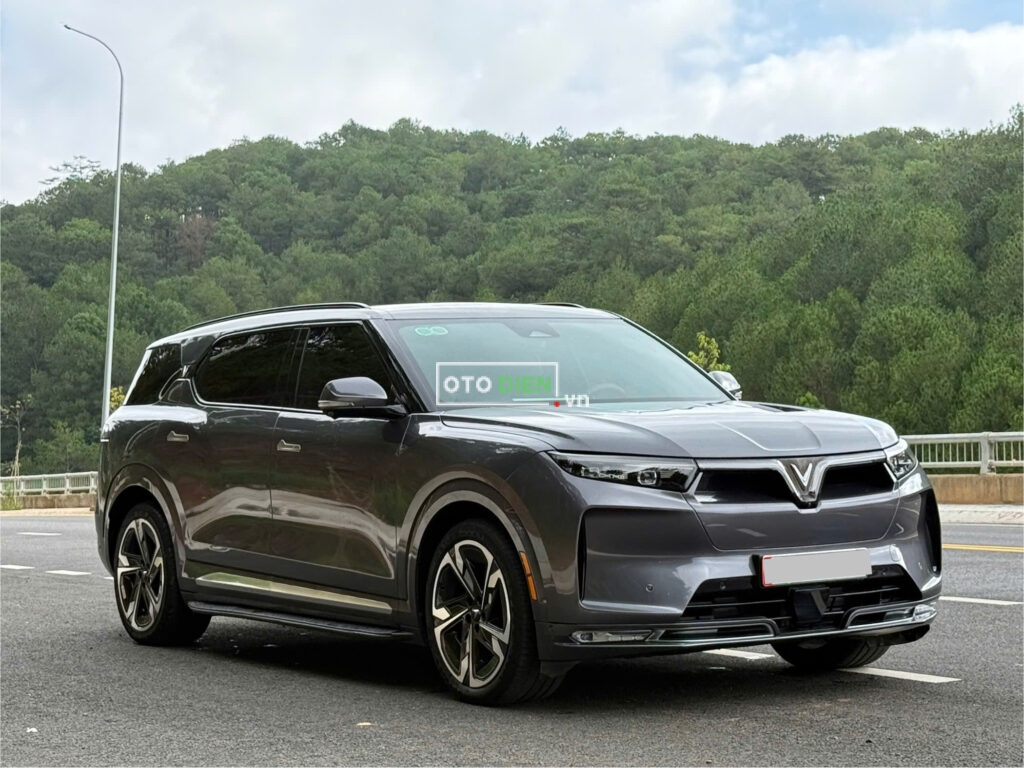 
												VinFast VF9 Plus 2023 thuê pin cũ – 12000 km full												