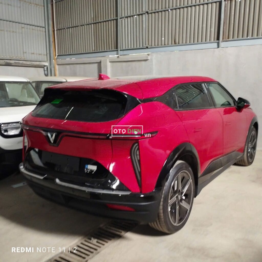 
													VinFast VF7 Plus 2024 full														