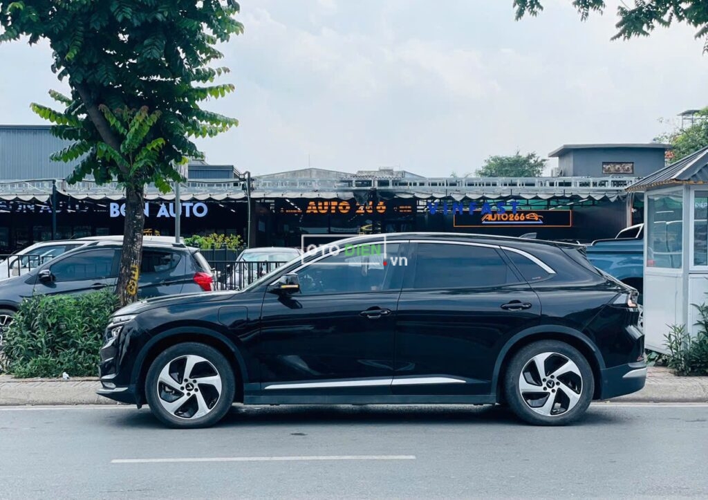 
													VinFast VF8 Eco 2023 cũ – 17000 km full														