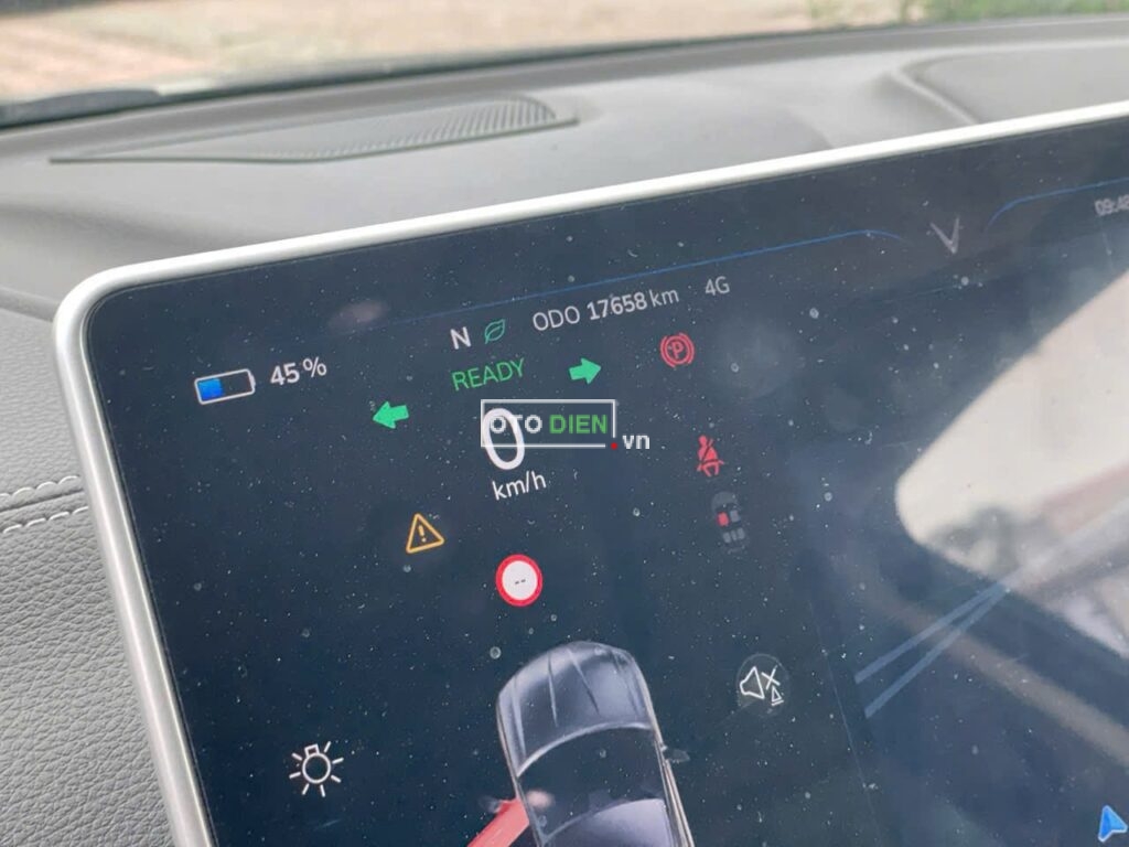 
													VinFast VF8 Eco 2023 cũ – 17000 km full														