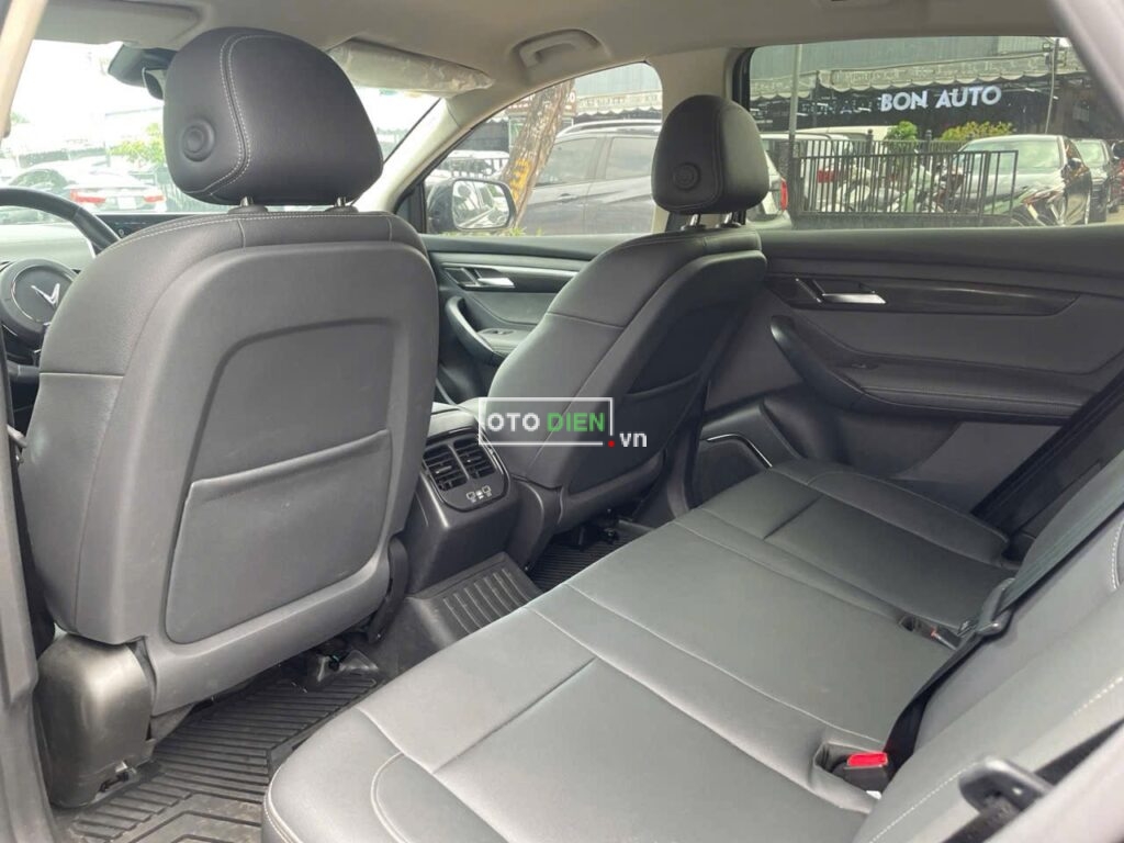 
													VinFast VF8 Eco 2023 cũ – 17000 km full														