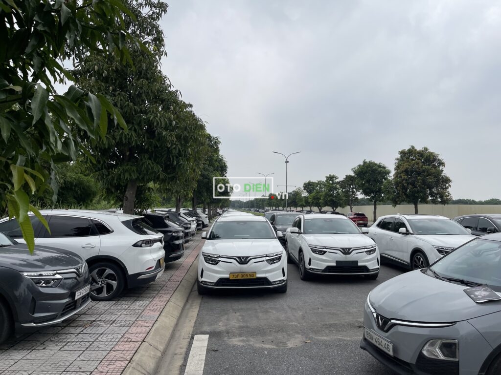 
													VinFast VF8 Eco 2023 cũ – 25000 km full														