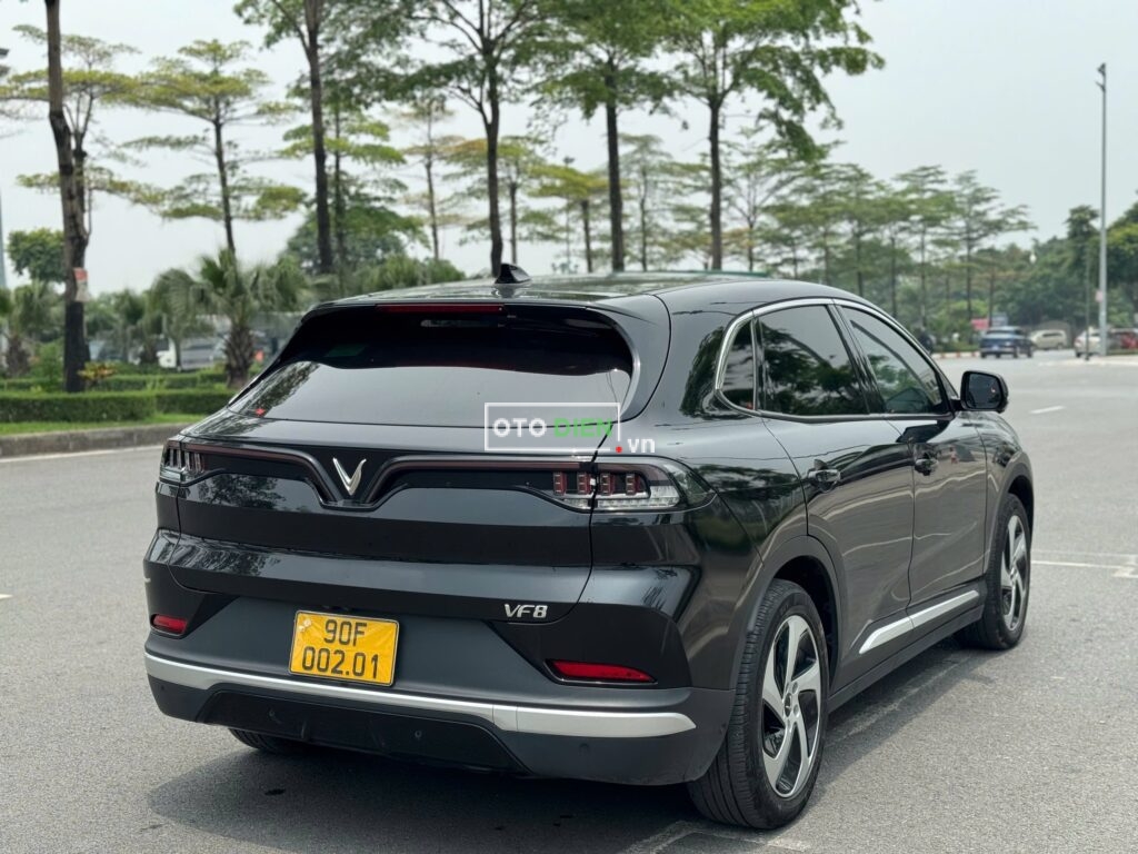 
													VinFast VF8 Eco 2023 odo 30000 km pin catl mua pin full														