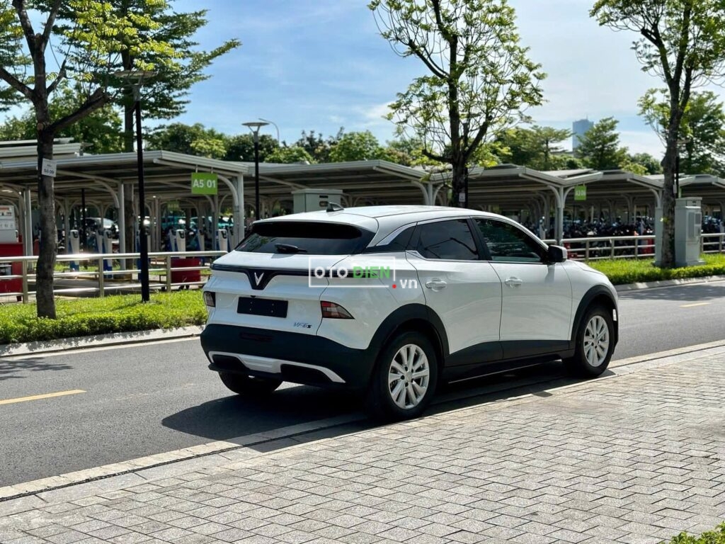 
													VinFast VF6 Eco 2024 mới full														