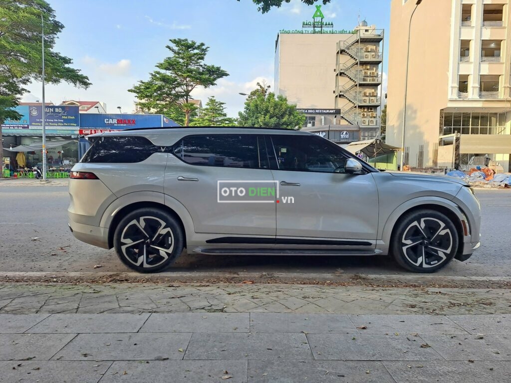 
													VinFast VF9 Plus 2023 lướt – 9000 km full														