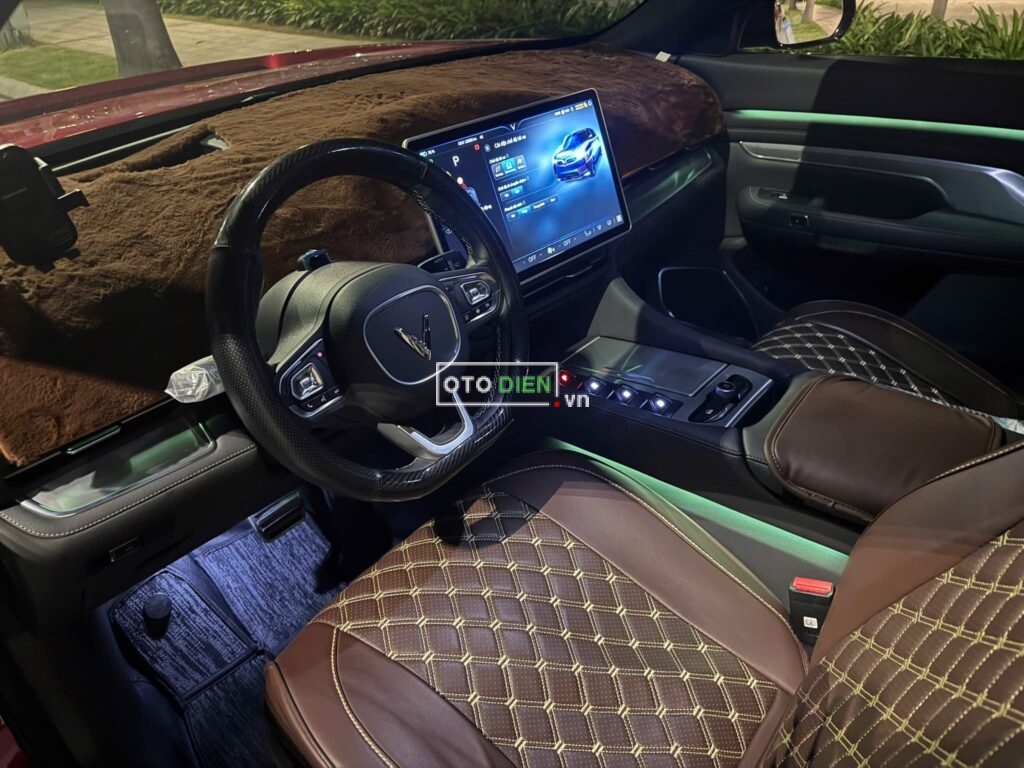 
													VinFast VF9 Eco 2023 mua pin, cũ – 12000 km full														